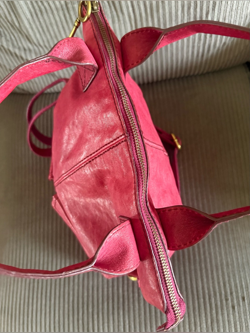 Large Fossil Maroon Leather Shoulder Bag Purse with Front Pockets and Key Fob - Picture 12 of 14
